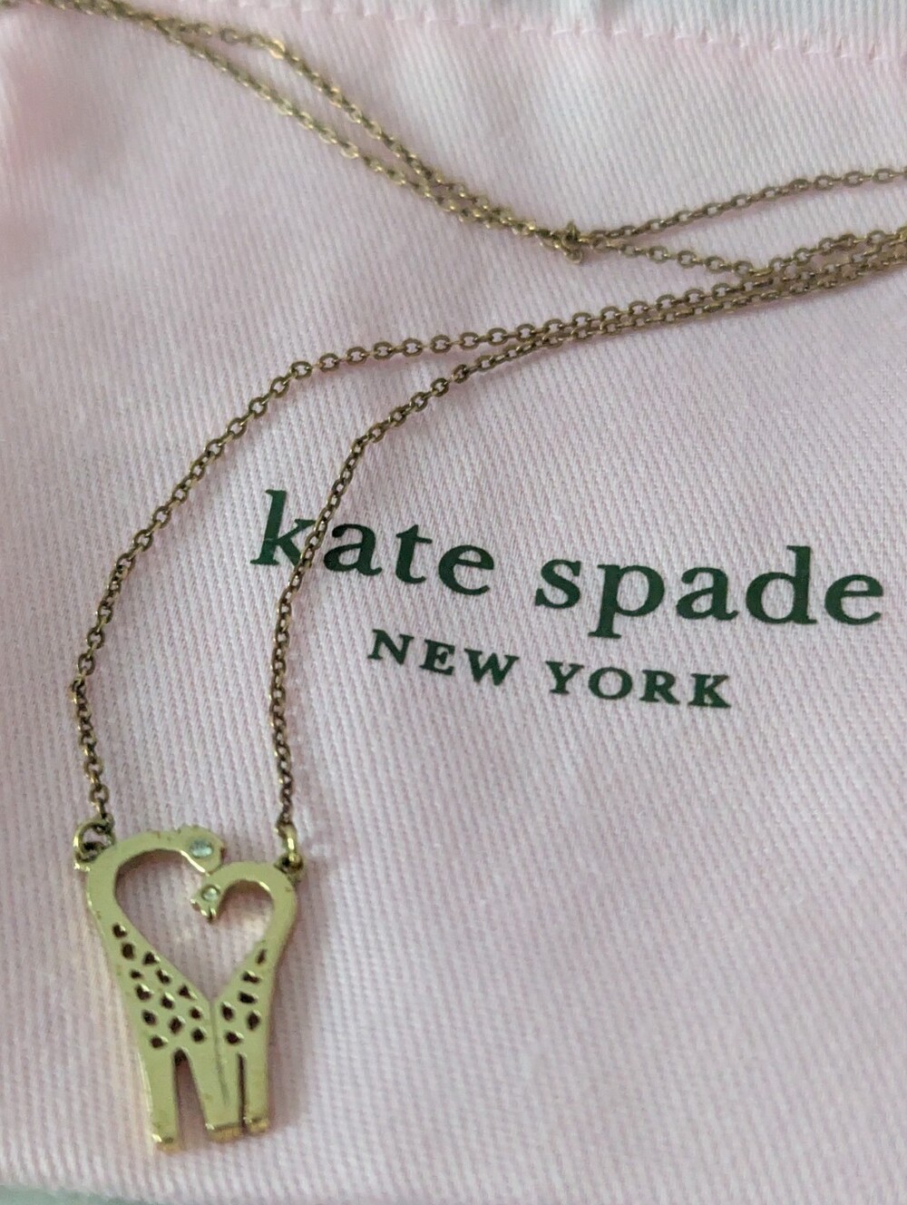 Kate Spade Mama Knows Best 🦒 Giraffe & Baby Pendant Necklace -